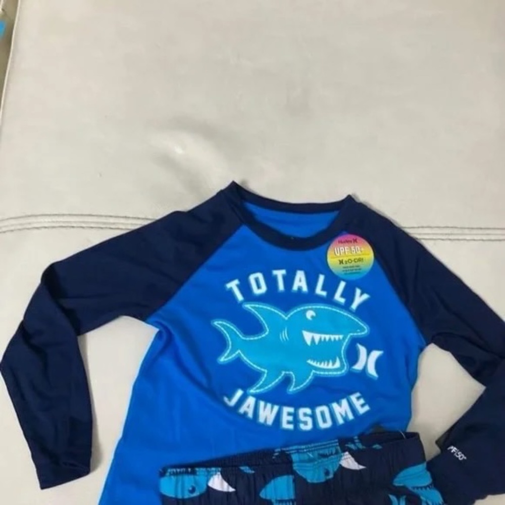 Hurley Shark Cure Swim boy long sleeve top shorts set - Picture 6 of 6